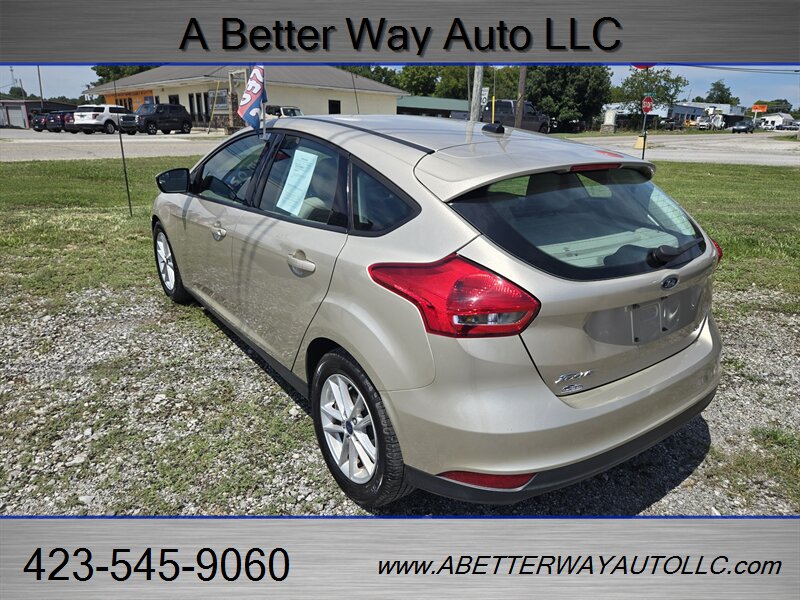 2018 Ford Focus SE - Photo 2 - Madisonville, TN 37354