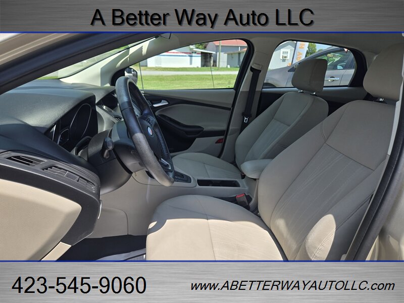 2018 Ford Focus SE - Photo 7 - Madisonville, TN 37354