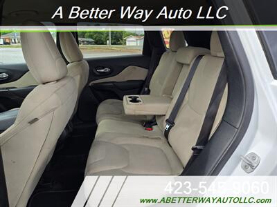 2016 Jeep Cherokee Latitude   - Photo 8 - Madisonville, TN 37354