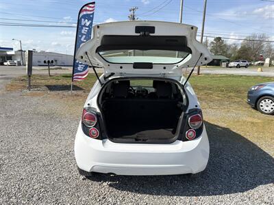 2014 Chevrolet Sonic LT Auto   - Photo 12 - Madisonville, TN 37354