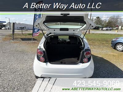 2014 Chevrolet Sonic LT Auto   - Photo 12 - Madisonville, TN 37354