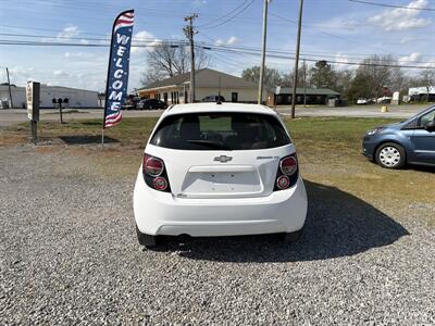 2014 Chevrolet Sonic LT Auto   - Photo 11 - Madisonville, TN 37354
