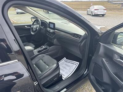 2020 Ford Escape Titanium   - Photo 6 - Madisonville, TN 37354
