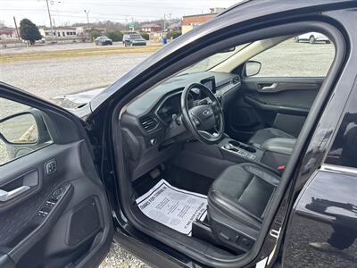 2020 Ford Escape Titanium   - Photo 5 - Madisonville, TN 37354