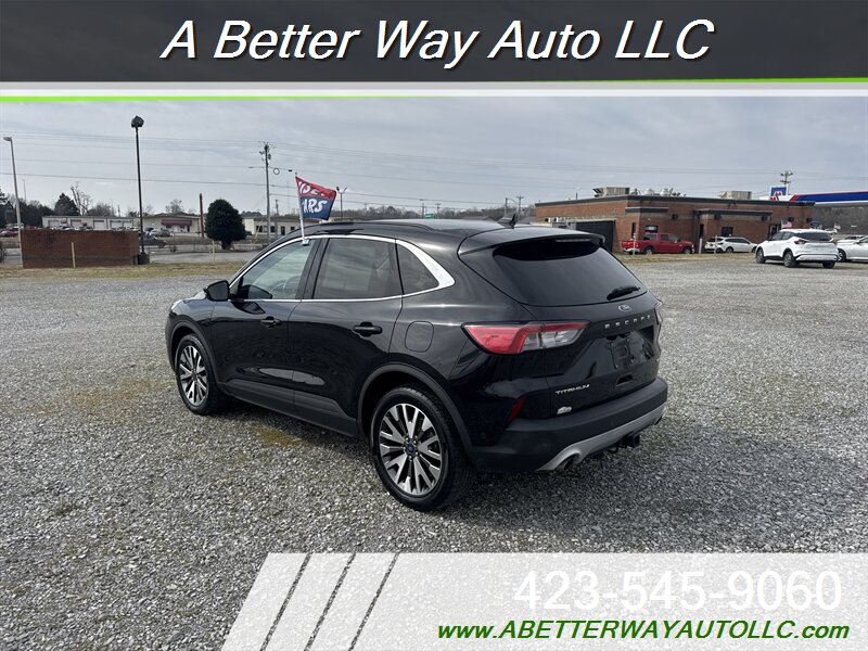 2020 Ford Escape Titanium - Photo 4 - Madisonville, TN 37354