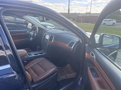 2012 Jeep Grand Cherokee Overland   - Photo 6 - Madisonville, TN 37354