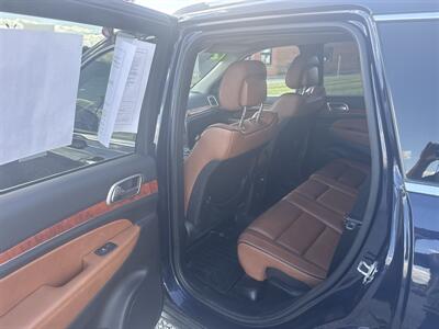 2012 Jeep Grand Cherokee Overland   - Photo 8 - Madisonville, TN 37354