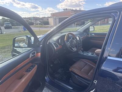 2012 Jeep Grand Cherokee Overland   - Photo 5 - Madisonville, TN 37354