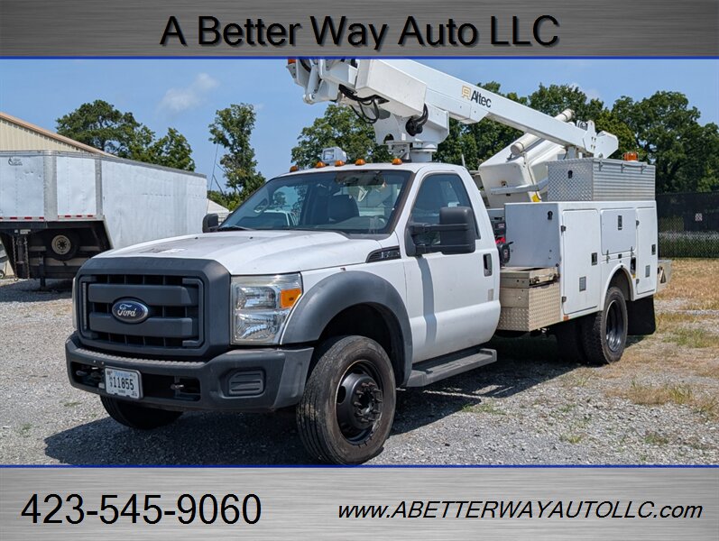 2012 Ford F-450 Super Duty Bucket Truck - Photo 2 - Madisonville, TN 37354