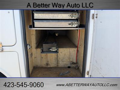 2012 Ford F-450 Super Duty Bucket Truck - Photo 19 - Madisonville, TN 37354