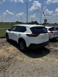 2021 Nissan Rogue S   - Photo 3 - Madisonville, TN 37354
