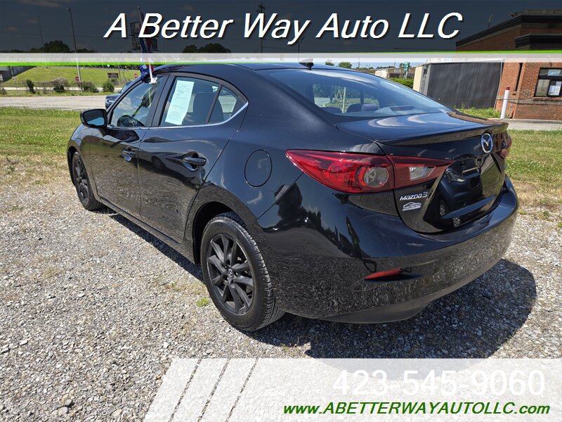 2015 Mazda Mazda3 i Touring - Photo 2 - Madisonville, TN 37354