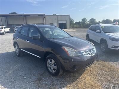 2014 Nissan Rogue Select S   - Photo 2 - Madisonville, TN 37354