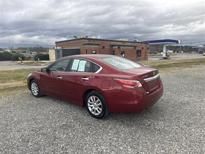 2015 Nissan Altima 2.5 S   - Photo 4 - Madisonville, TN 37354