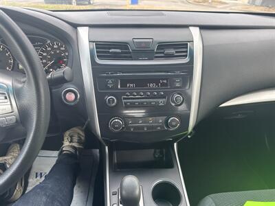 2015 Nissan Altima 2.5 S   - Photo 10 - Madisonville, TN 37354