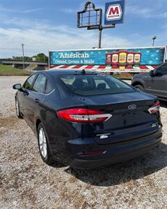 2020 Ford Fusion SE   - Photo 2 - Madisonville, TN 37354
