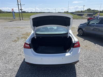 2019 Chevrolet Malibu LS Fleet   - Photo 13 - Madisonville, TN 37354