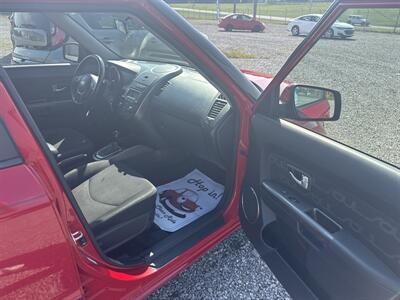 2012 Kia Soul ! - Photo 6 - Madisonville, TN 37354