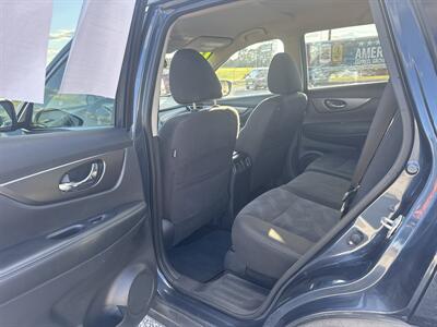 2016 Nissan Rogue SV   - Photo 8 - Madisonville, TN 37354