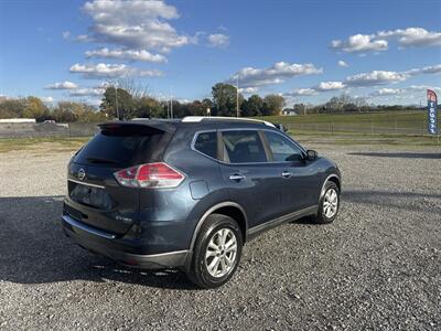 2016 Nissan Rogue SV   - Photo 3 - Madisonville, TN 37354