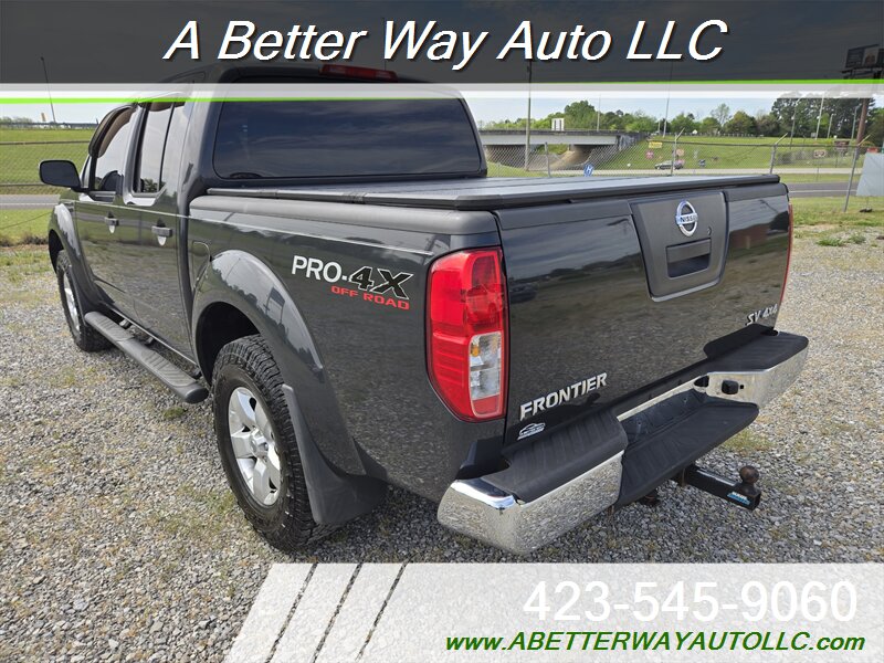 2012 Nissan Frontier SV V6 - Photo 2 - Madisonville, TN 37354