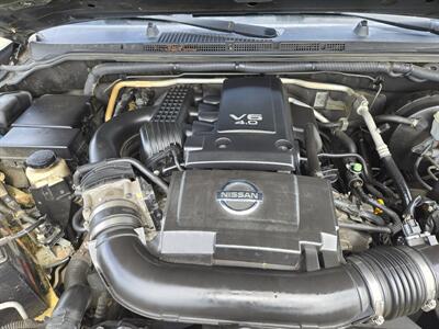2012 Nissan Frontier SV V6 Pro 4X   - Photo 10 - Madisonville, TN 37354