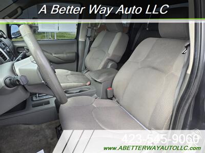 2012 Nissan Frontier SV V6 - Photo 6 - Madisonville, TN 37354