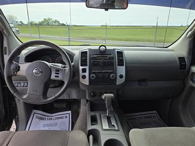 2012 Nissan Frontier SV V6 Pro 4X   - Photo 8 - Madisonville, TN 37354