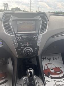 2017 Hyundai SANTA FE Sport 2.4L   - Photo 10 - Madisonville, TN 37354