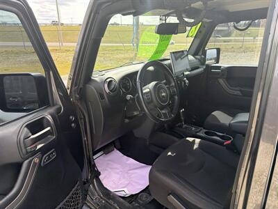 2018 Jeep Wrangler JK Unlimited Sport S   - Photo 7 - Madisonville, TN 37354