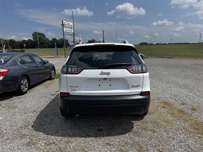 2019 Jeep Cherokee Latitude Plus   - Photo 5 - Madisonville, TN 37354