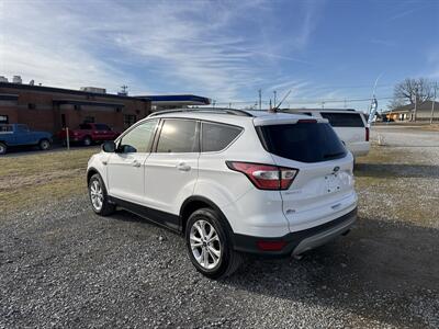 2018 Ford Escape SE   - Photo 4 - Madisonville, TN 37354