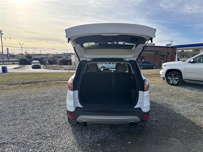 2018 Ford Escape SE   - Photo 13 - Madisonville, TN 37354