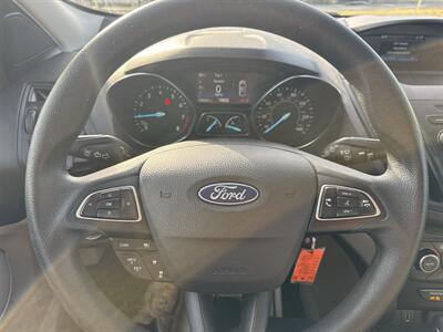 2018 Ford Escape SE   - Photo 9 - Madisonville, TN 37354