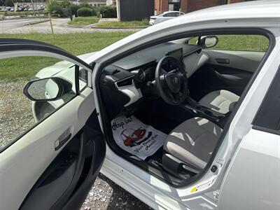 2022 Toyota Corolla LE   - Photo 5 - Madisonville, TN 37354