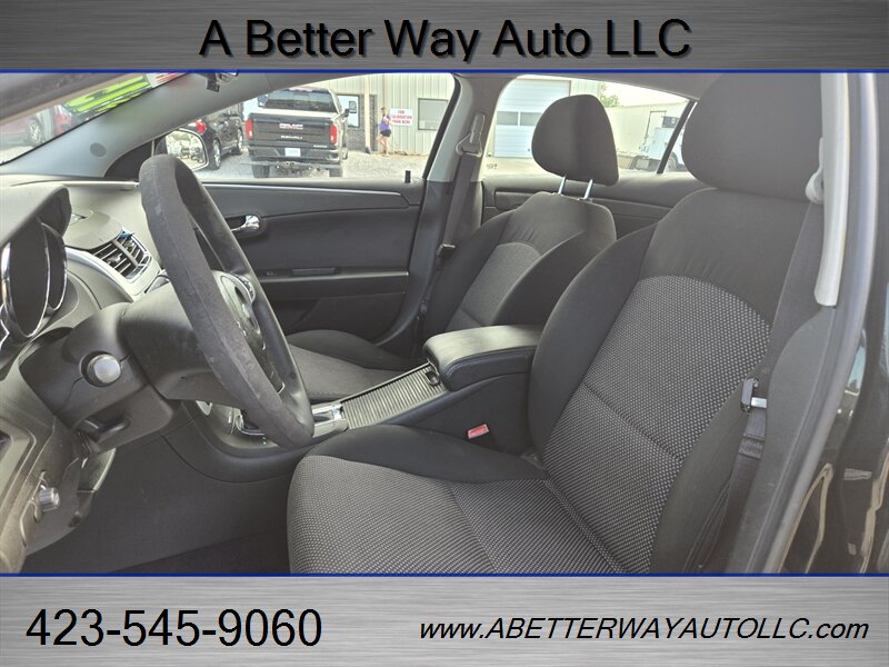 2012 Chevrolet Malibu LT - Photo 6 - Madisonville, TN 37354