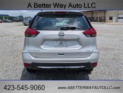 2020 Nissan Rogue S - Photo 6 - Madisonville, TN 37354