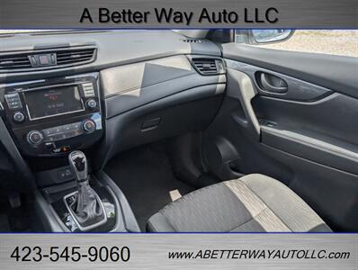 2020 Nissan Rogue S - Photo 10 - Madisonville, TN 37354