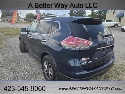 2015 Nissan Rogue SV - Photo 2 - Madisonville, TN 37354
