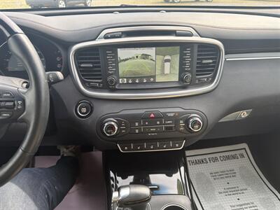 2017 Kia Sorento SX Limited V6   - Photo 10 - Madisonville, TN 37354