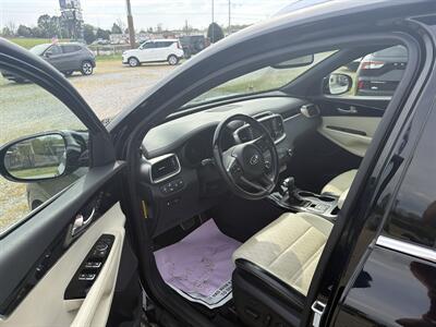 2017 Kia Sorento SX Limited V6   - Photo 5 - Madisonville, TN 37354