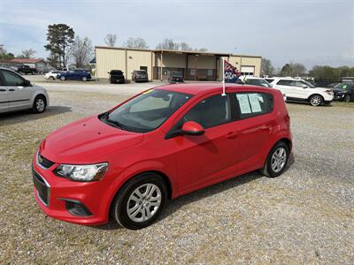 2020 Chevrolet Sonic LT   - Photo 1 - Madisonville, TN 37354