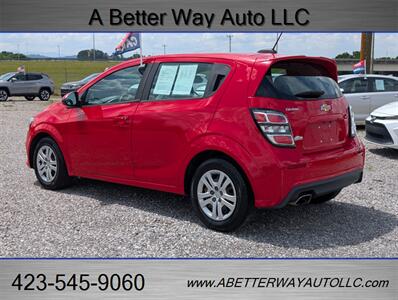2020 Chevrolet Sonic LT - Photo 2 - Madisonville, TN 37354