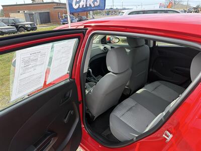 2020 Chevrolet Sonic LT   - Photo 8 - Madisonville, TN 37354