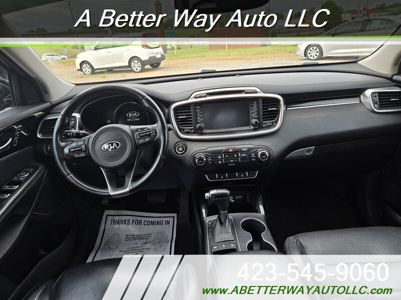 2017 Kia Sorento SX Limited V6 - Photo 5 - Madisonville, TN 37354