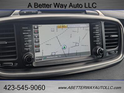 2017 Kia Sorento SX Limited V6   - Photo 15 - Madisonville, TN 37354