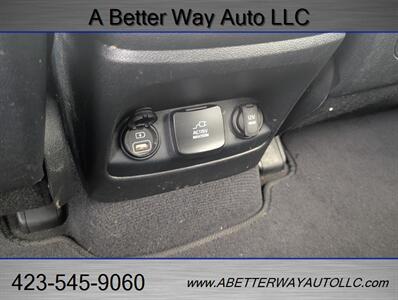 2017 Kia Sorento SX Limited V6   - Photo 17 - Madisonville, TN 37354