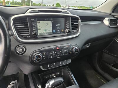2017 Kia Sorento SX Limited V6   - Photo 10 - Madisonville, TN 37354