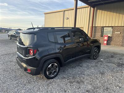 2017 Jeep Renegade Sport   - Photo 3 - Madisonville, TN 37354