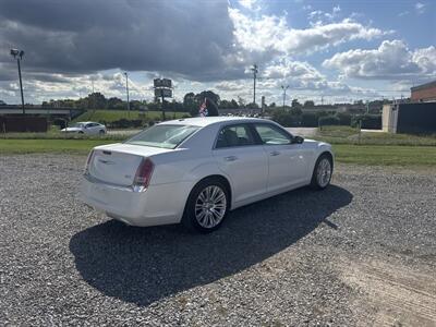 2011 Chrysler 300 Series Limited   - Photo 3 - Madisonville, TN 37354